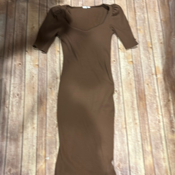 GAP Dresses & Skirts - Gap medium ribbed stretch maxi dress brown short sleeve